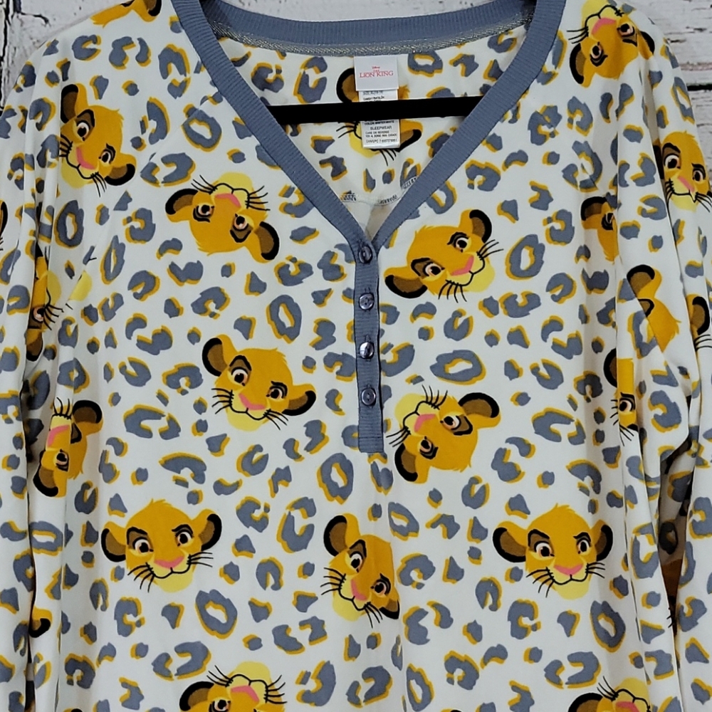 Disney's Lion King Sleep Top - Picture 2 of 7